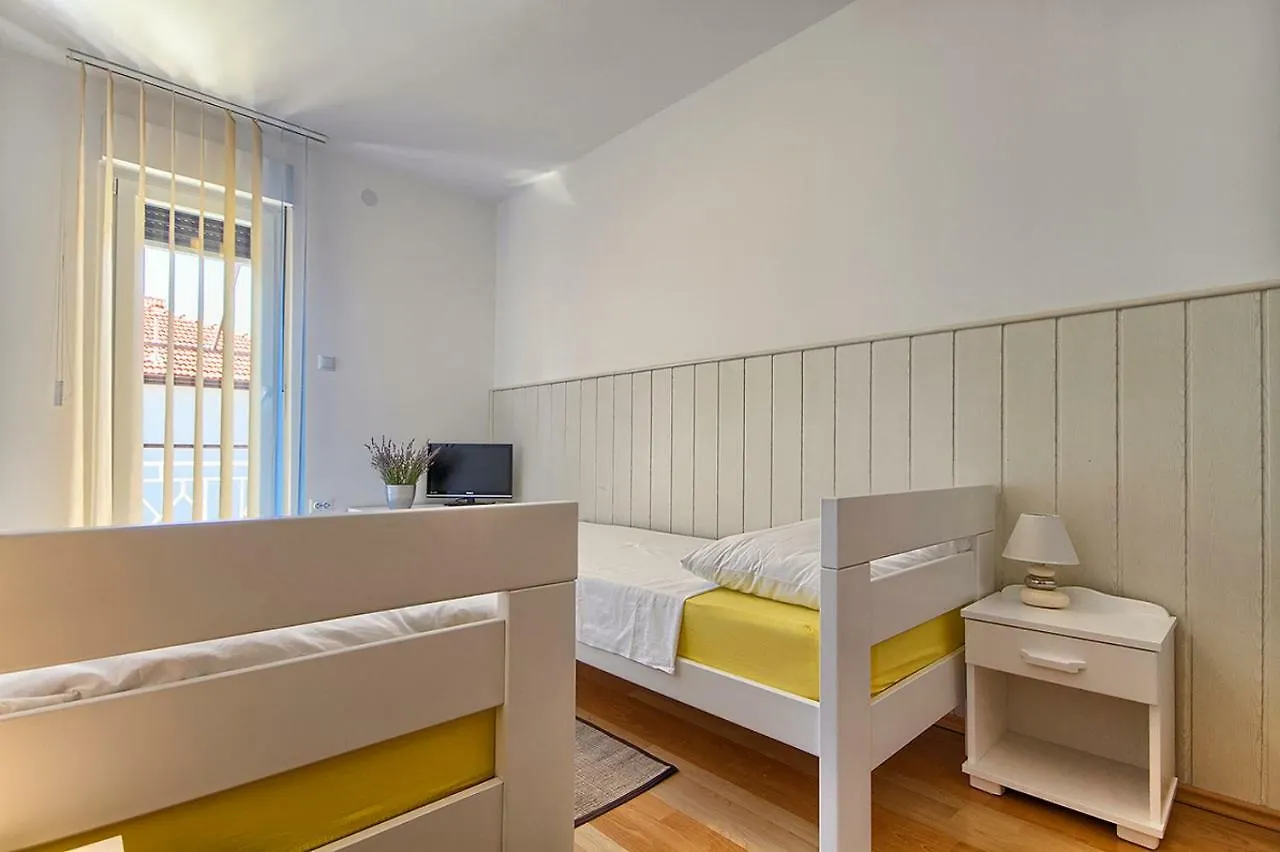 Apartment Cinzia Пула